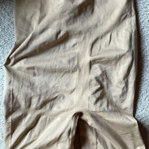 Nude shapewear  - Picture 9 of 10